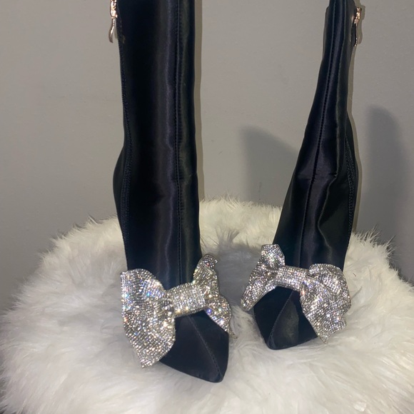 Azalea Wang Shoes - Azalea  Wang  Elegant Black Women's Shoes with Rhinestone Bow